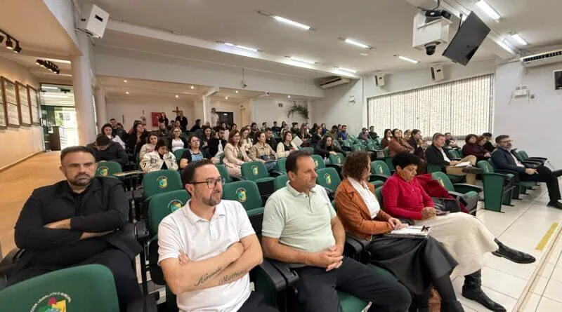 Xaxim sedia 2ª Oficina em Vigilância Sanitária com ênfase em estética